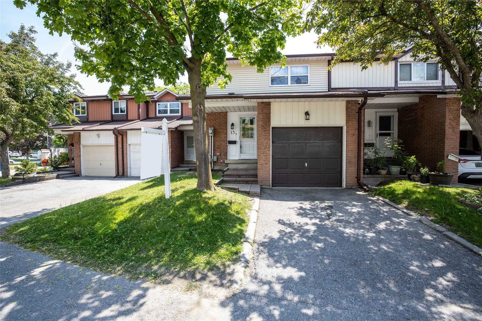 540 Dorchester Townhomes, Oshawa, Toronto