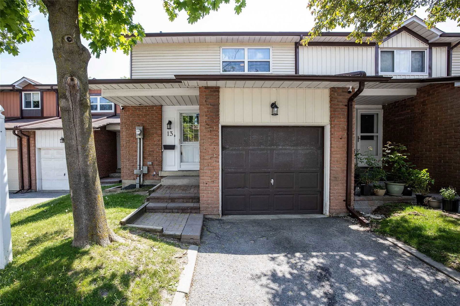 540 Dorchester Townhomes, Oshawa, Toronto