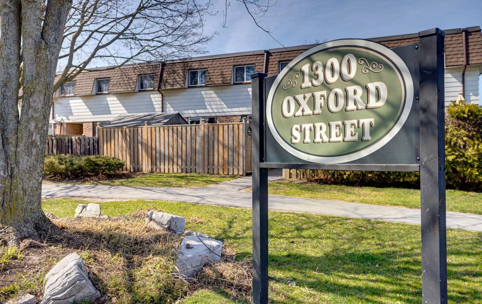 1300 Oxford Street Townhomes, Oshawa, Toronto