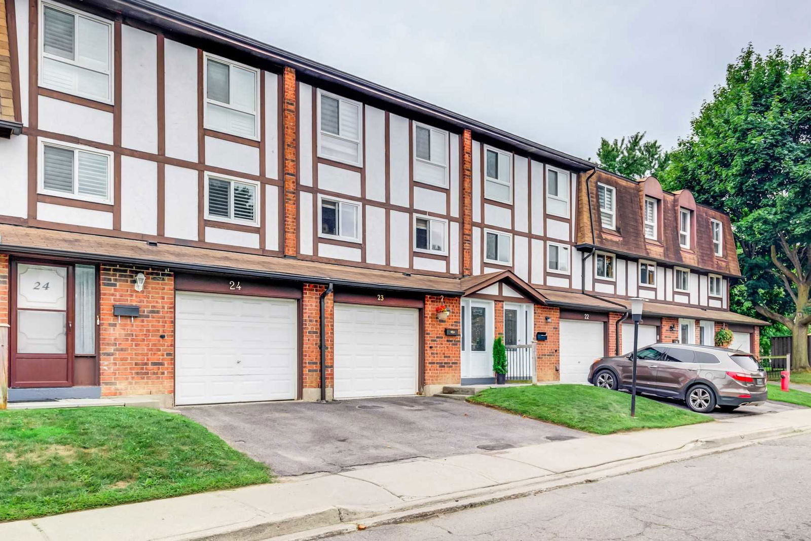 1980 Rosefield Townhomes, Pickering, Toronto