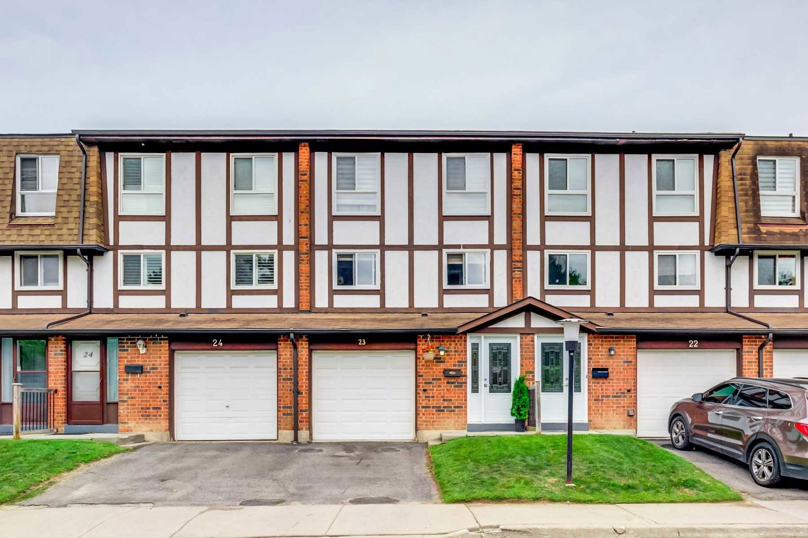 1980 Rosefield Townhomes, Pickering, Toronto