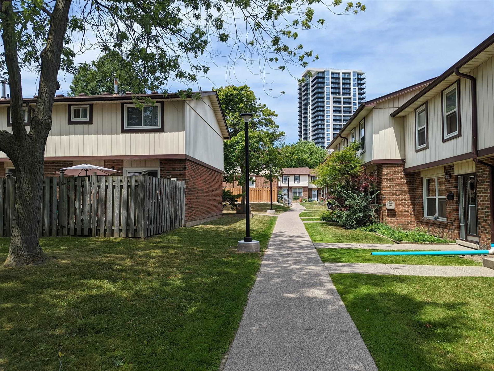 Bayshore Mews Townhomes, Pickering, Toronto