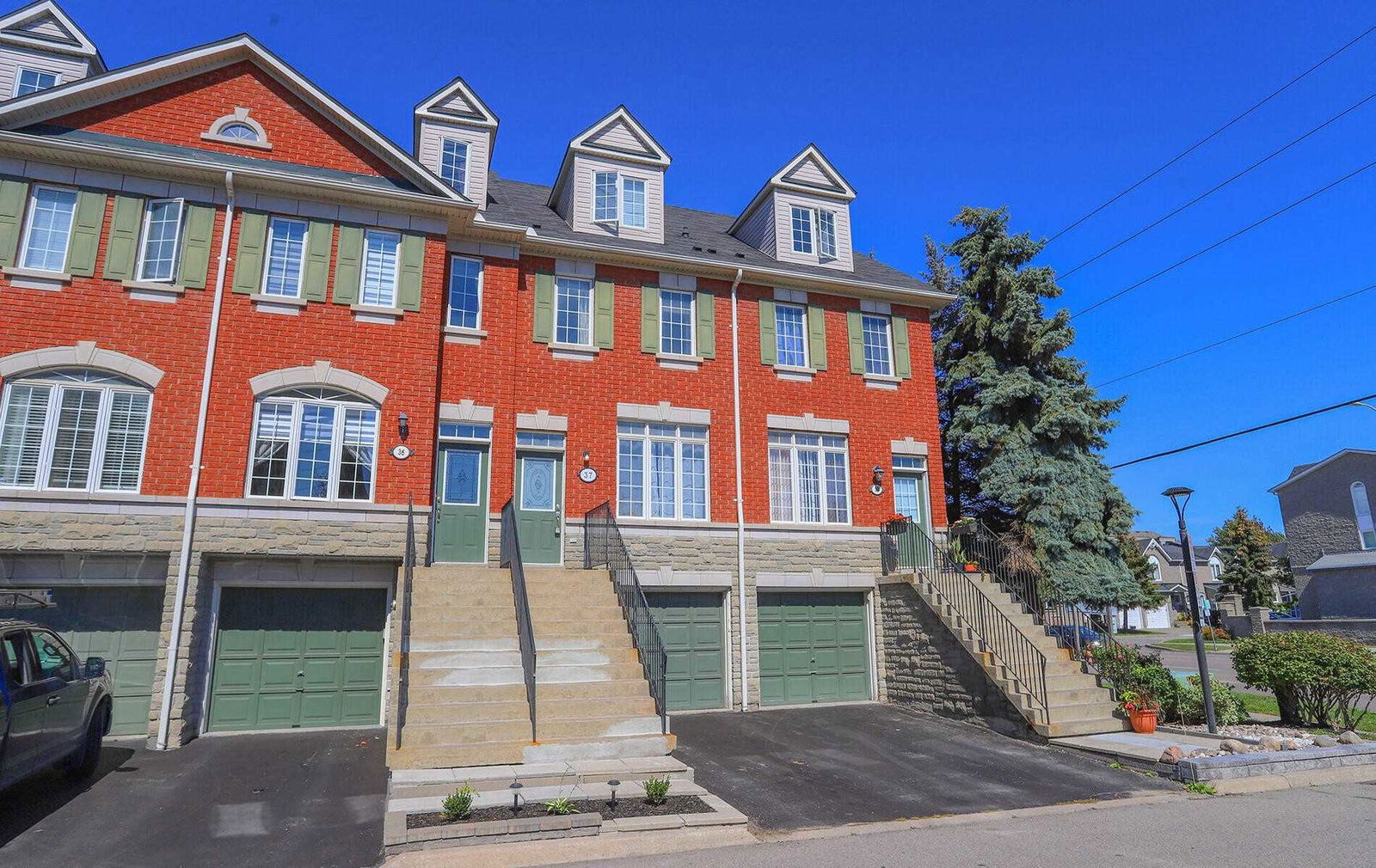 Kingsgate On The Rouge Townhomes, Pickering, Toronto