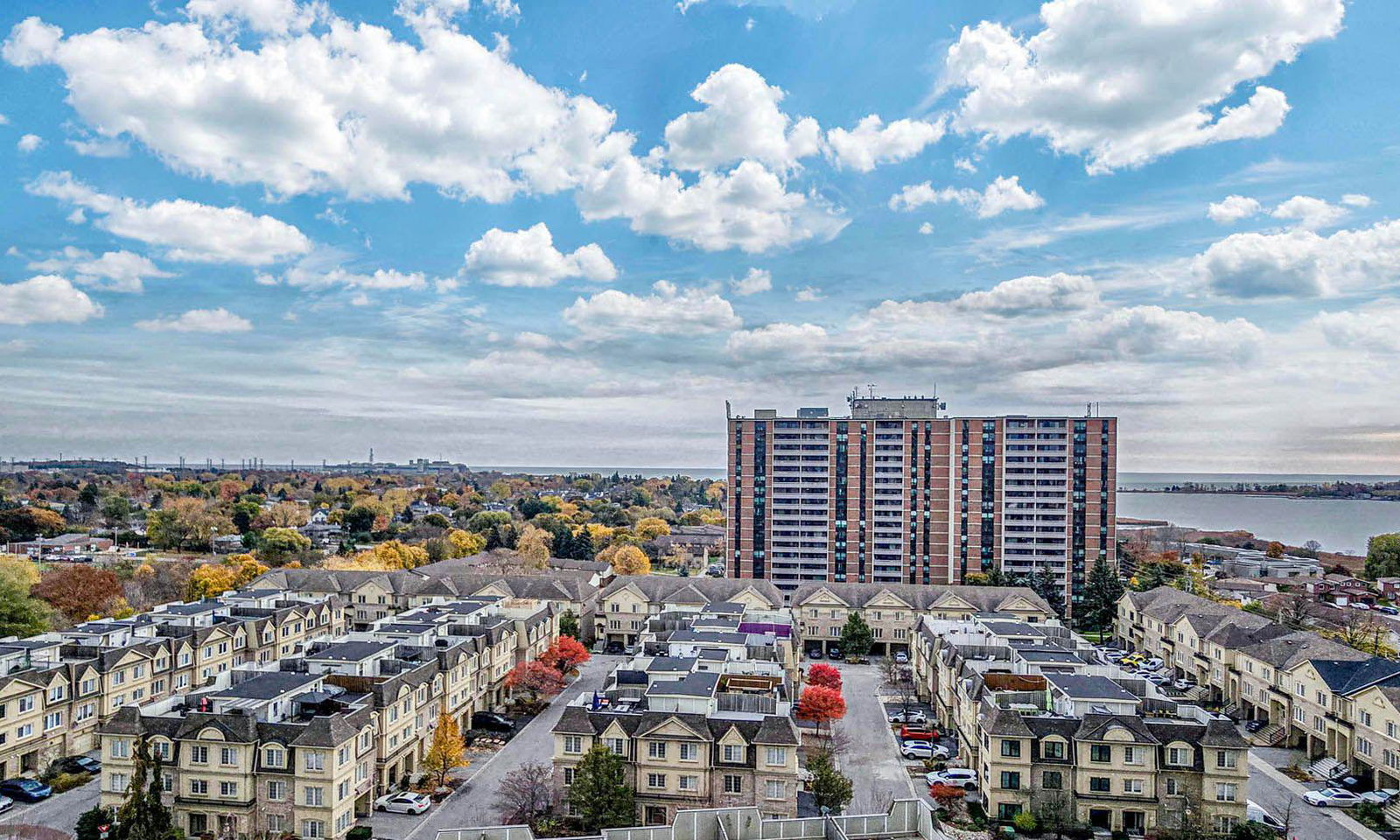 Skyline — San Francisco By The Bay Condos, Pickering, Toronto