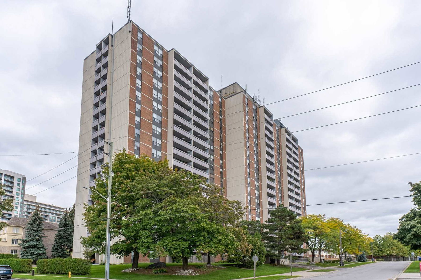 The Bayshore Condominiums, Pickering, Toronto