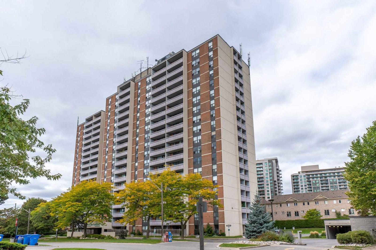 The Bayshore Condominiums, Pickering, Toronto