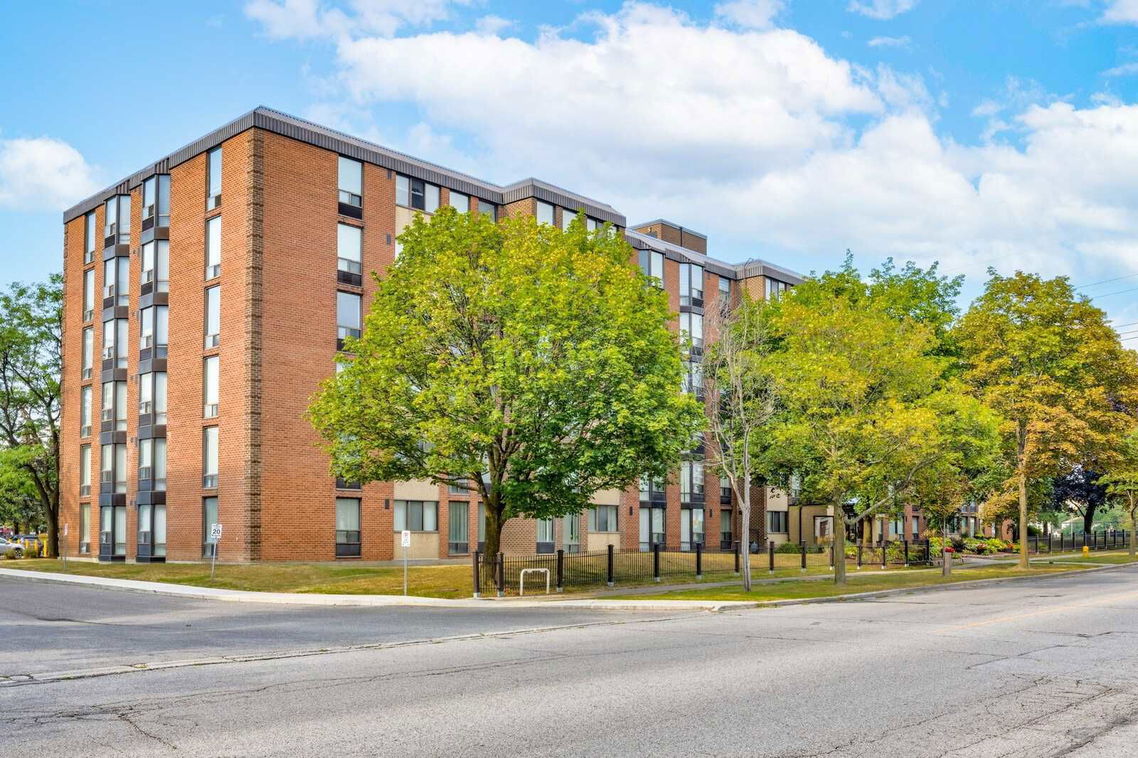 Village At The Pines Condos, Pickering, Toronto