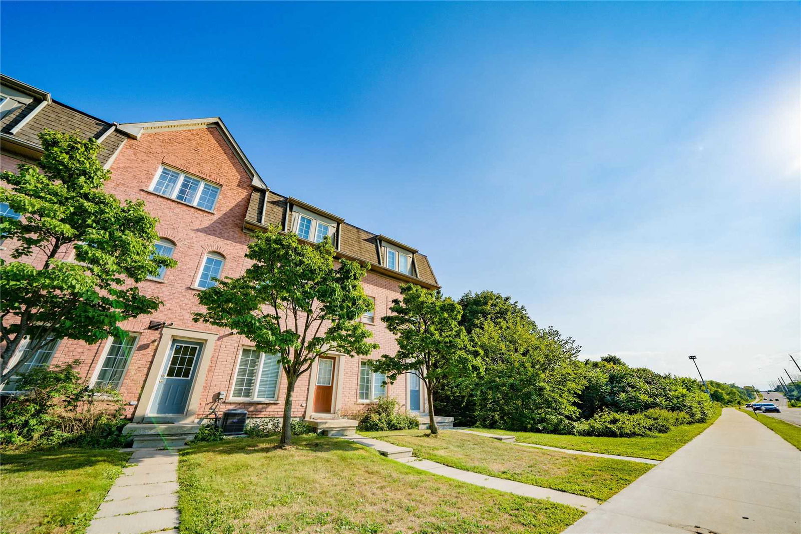 Canoe Landing Townhomes, Pickering, Toronto