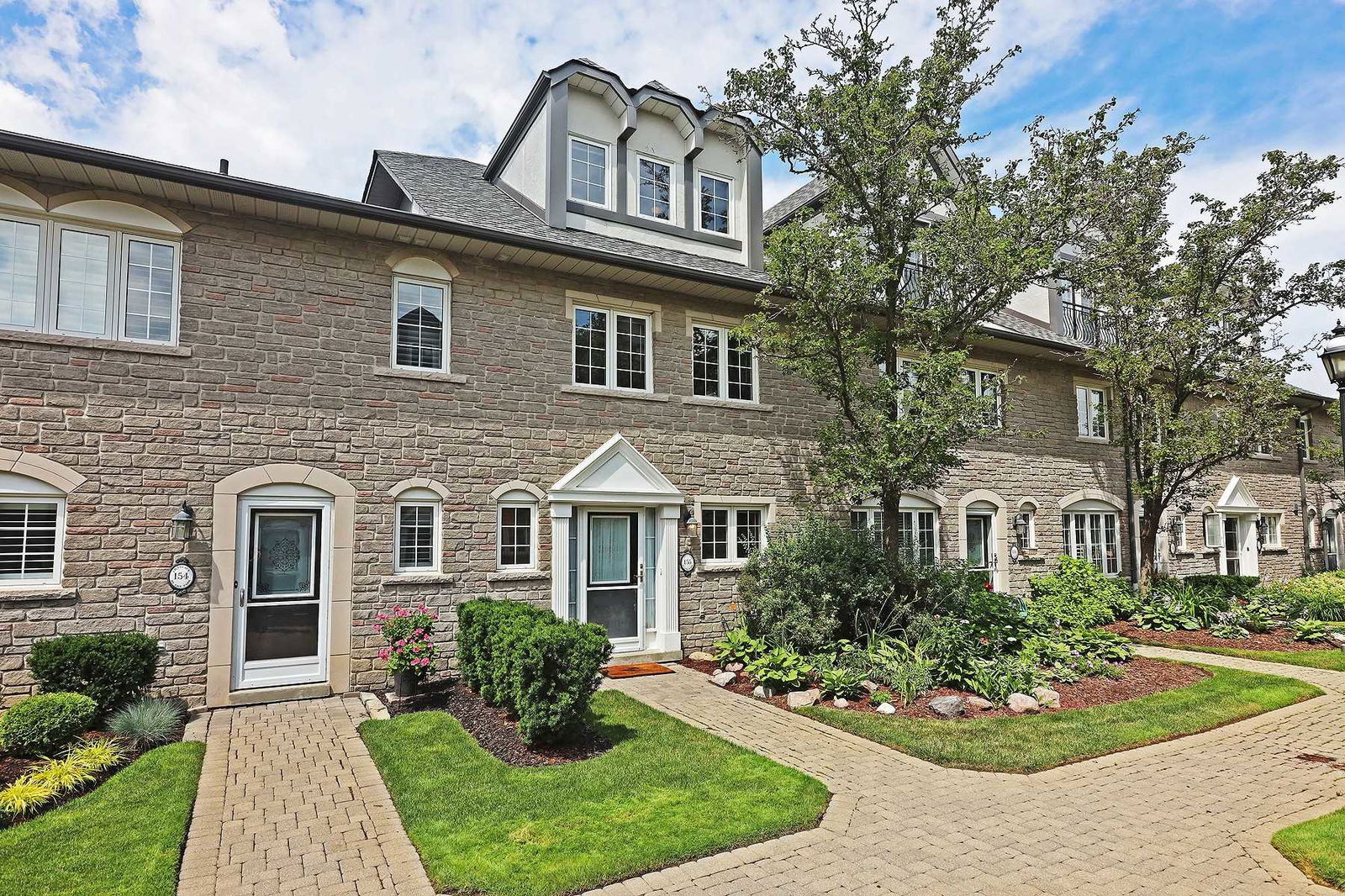 Chateaux Townhomes, Pickering, Toronto