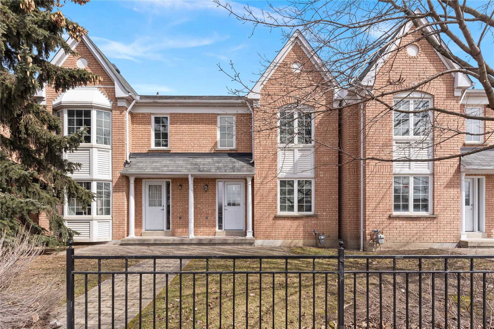 10 Bassett Blvd Townhomes, Whitby, Toronto