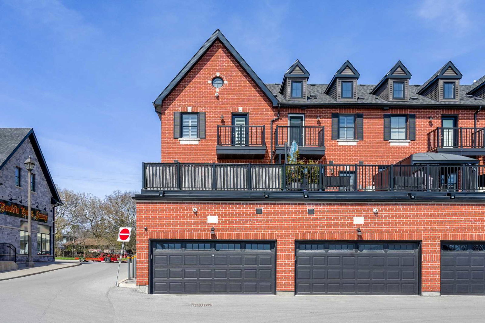 Prince George Townhomes, Whitby, Toronto