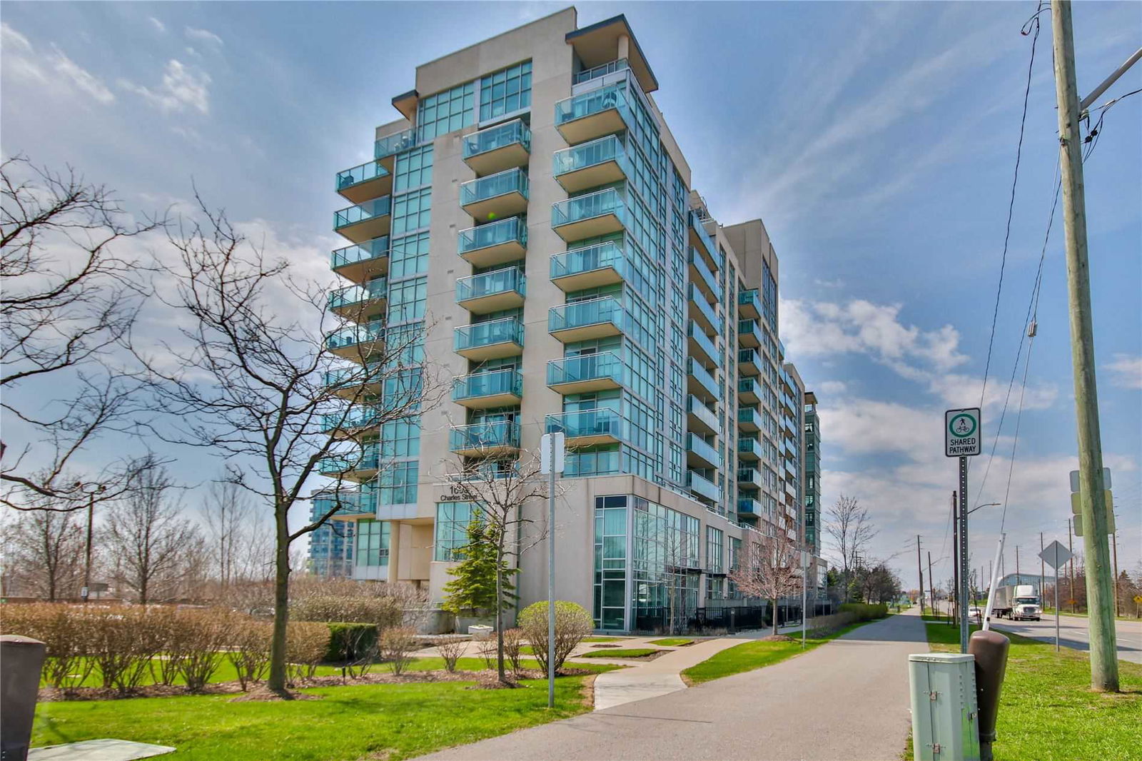 The Rowe Condos, Whitby, Toronto