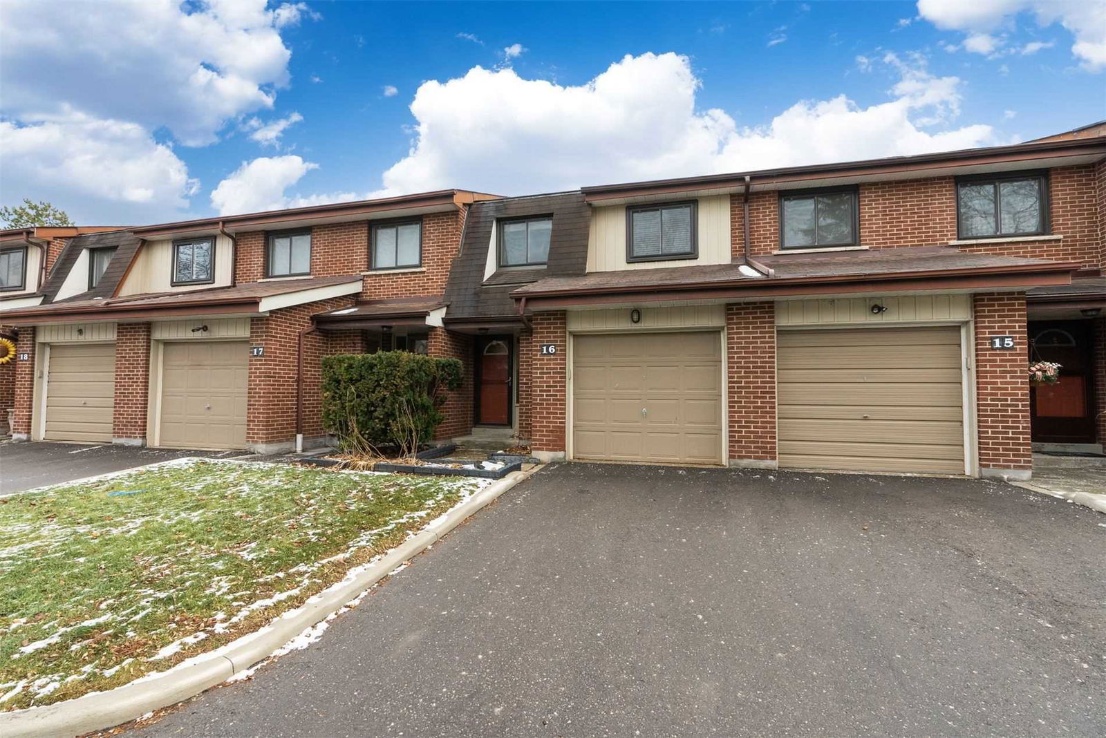 Jeffery Street Townhomes, Whitby, Toronto