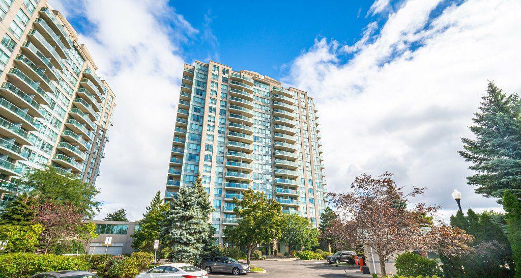 Exterior Side — Parkway Place III Condos, Mississauga, Toronto