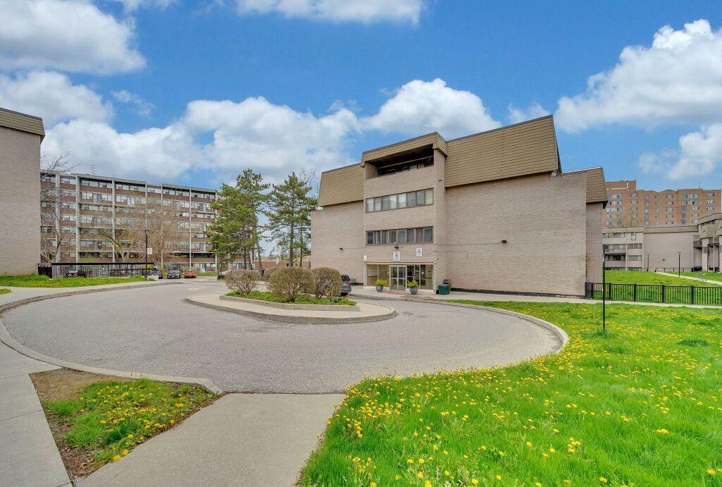 Sheridan Square Townhomes, Mississauga, Toronto