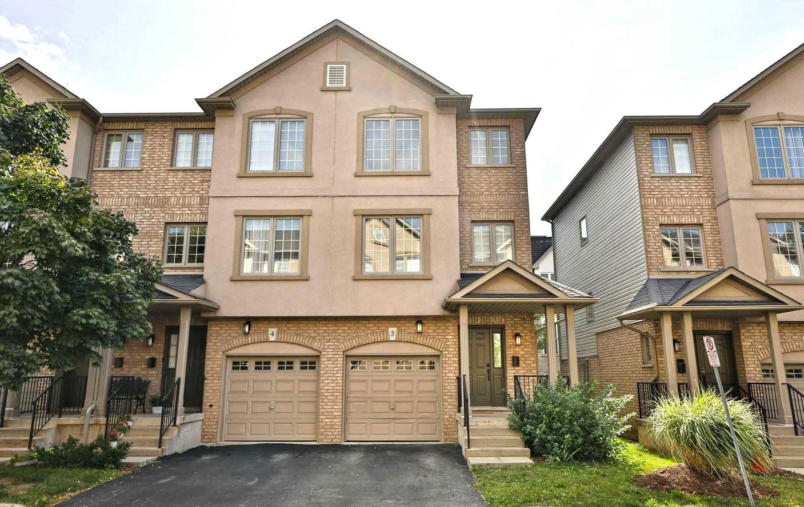 1248 Guelph Line Townhomes, Burlington, Toronto