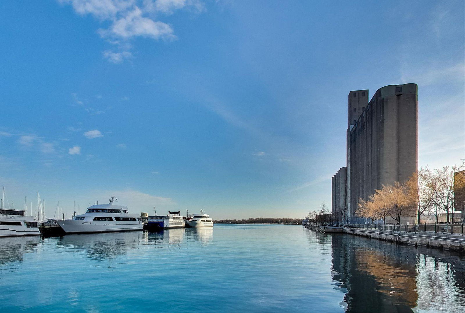 Queens Harbour, Downtown, Toronto