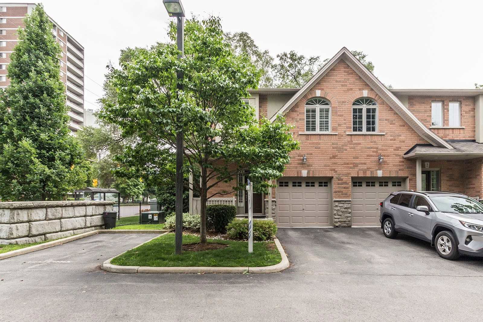 540 at Central Park Townhomes, Burlington, Toronto