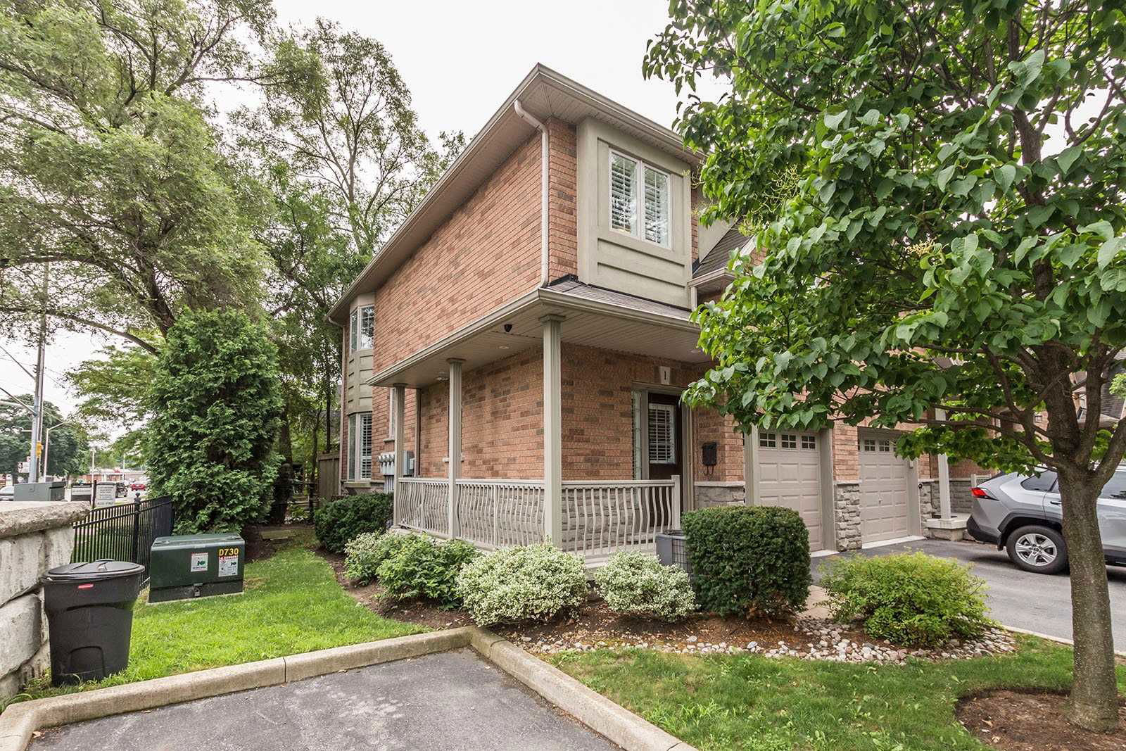 540 at Central Park Townhomes, Burlington, Toronto