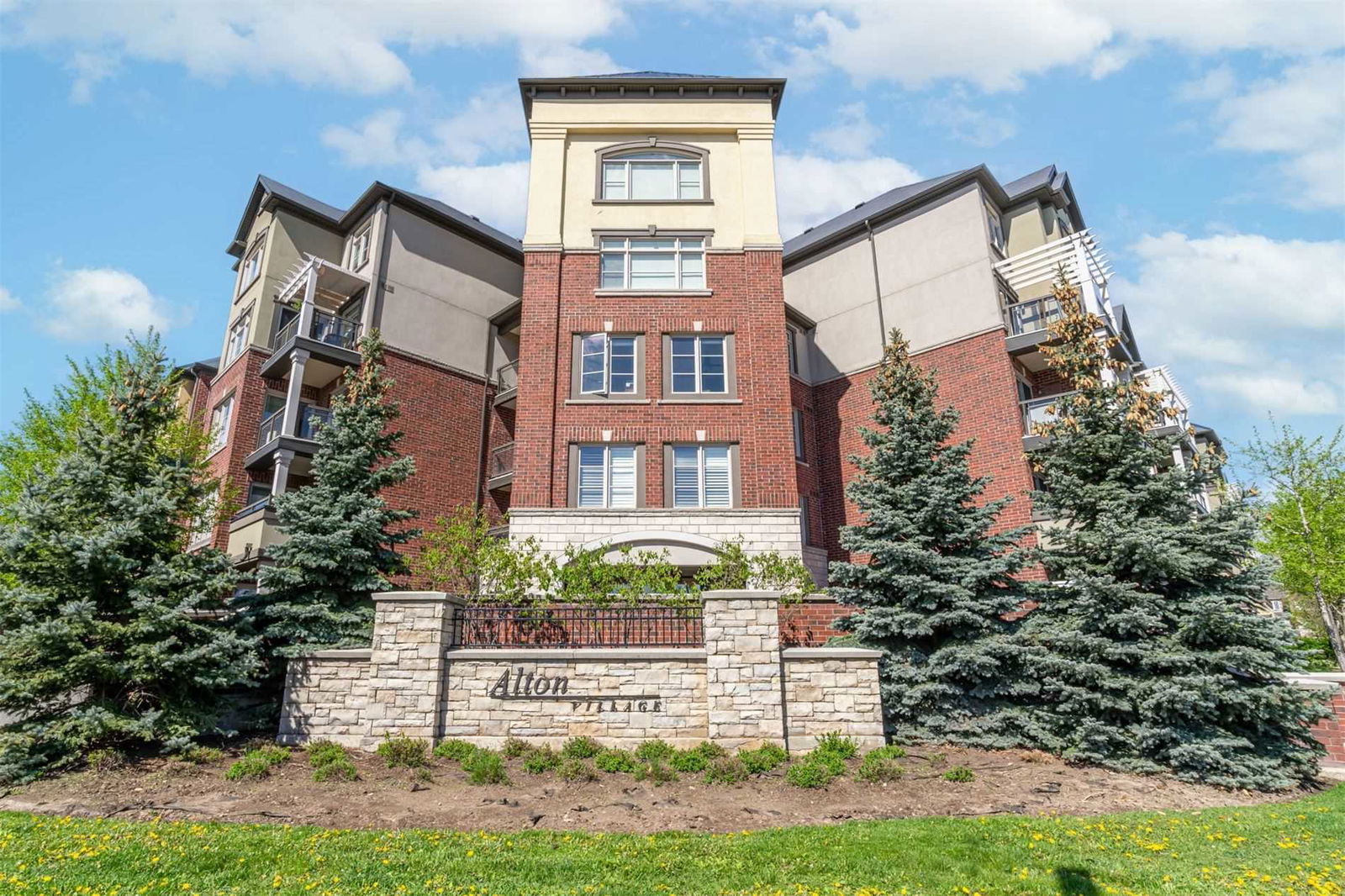 Alton Village Condos, Burlington, Toronto