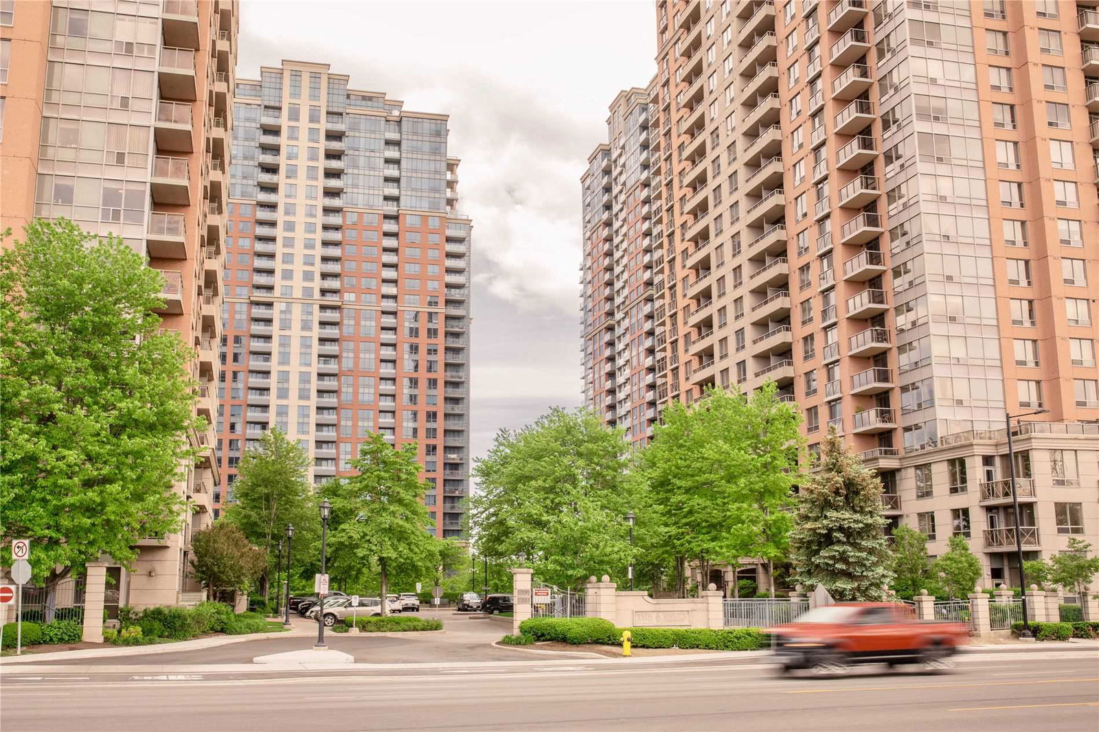 Link Condos & Towns, Burlington, Toronto