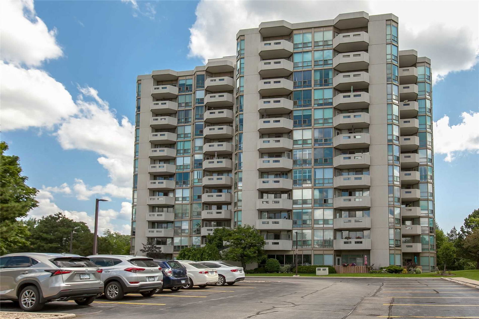 Pinedale Estates II Condos, Burlington, Toronto