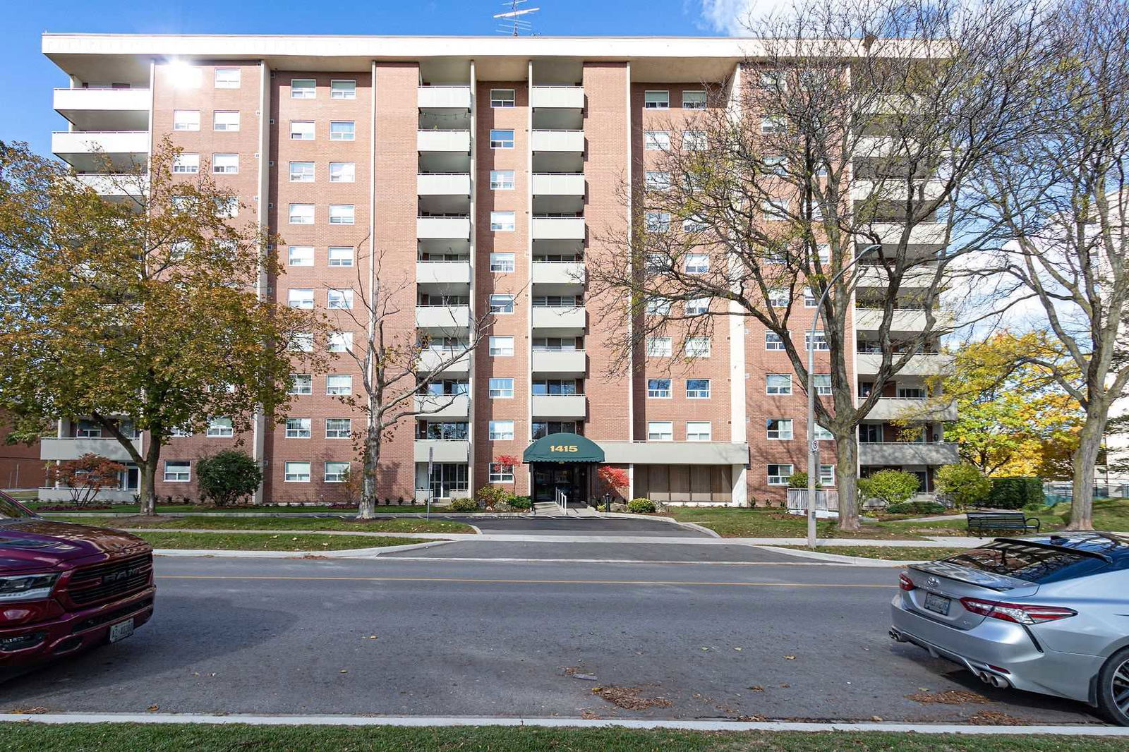 Saratoga Village Condos, Burlington, Toronto