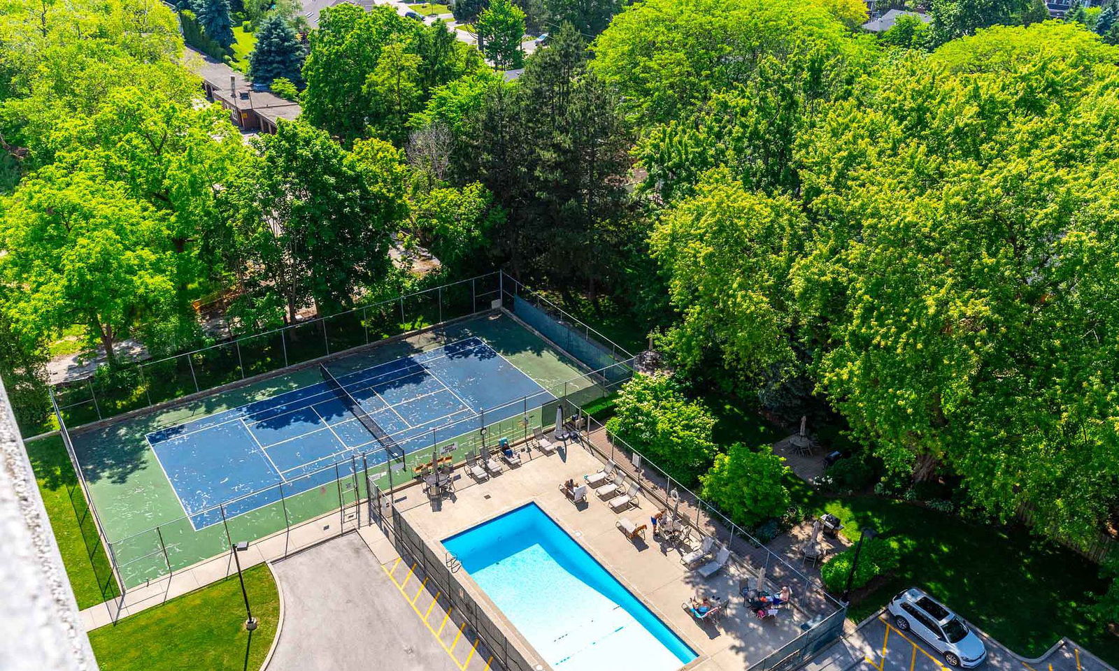 Pool — The Lakewinds Condos, Burlington, Toronto