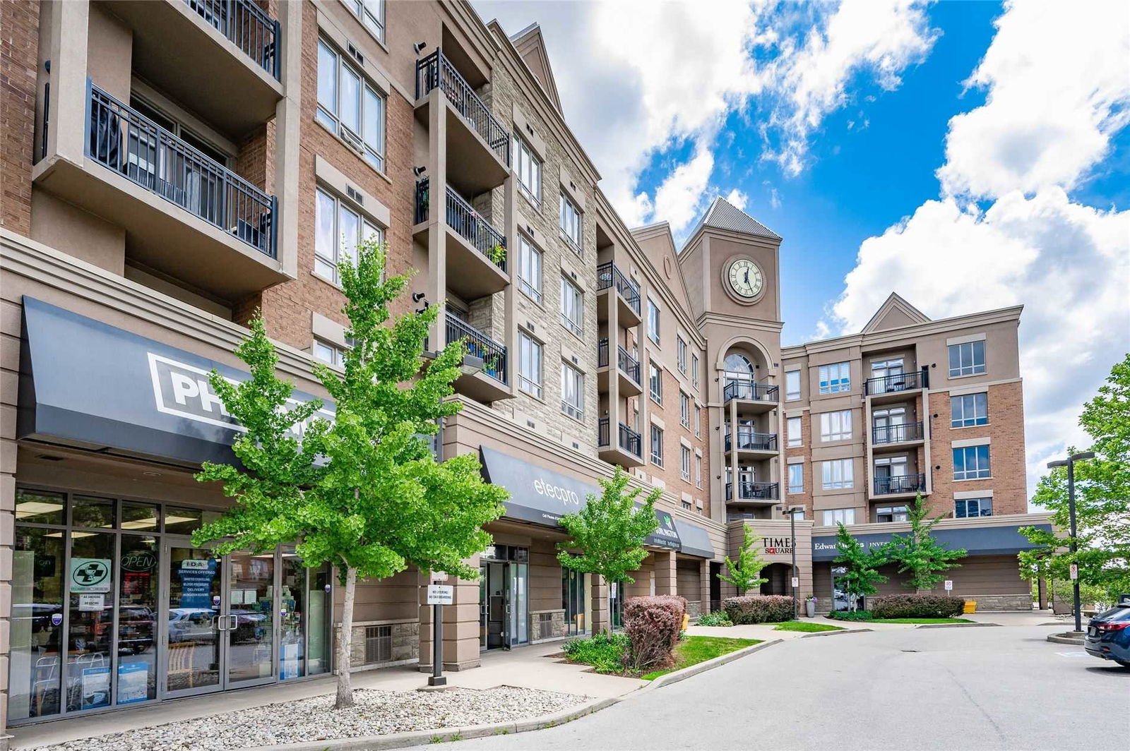 Times Square Condos, Burlington, Toronto