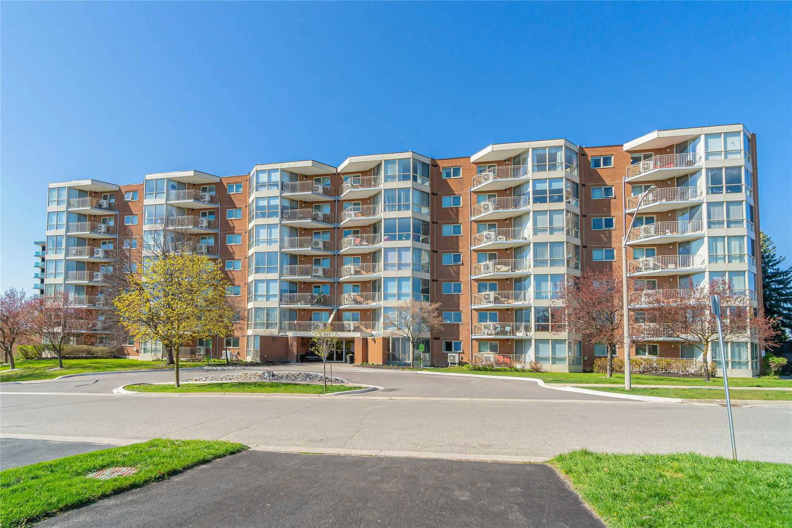 Royal Ascot Condos, Halton Hills, Toronto