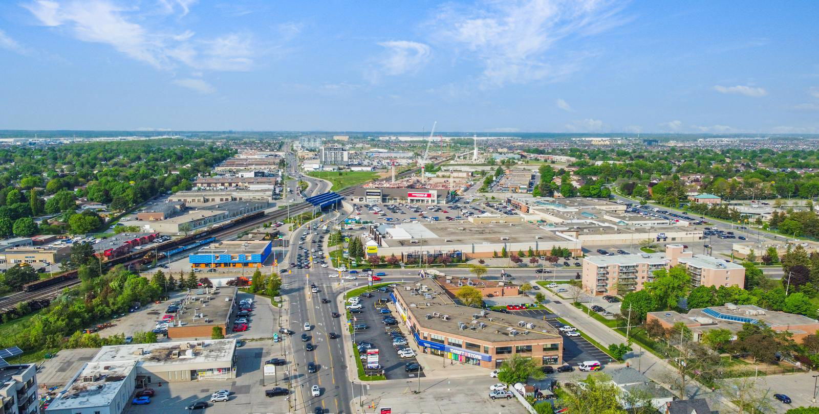 Skyline — GreenLife Condos, Milton, Toronto