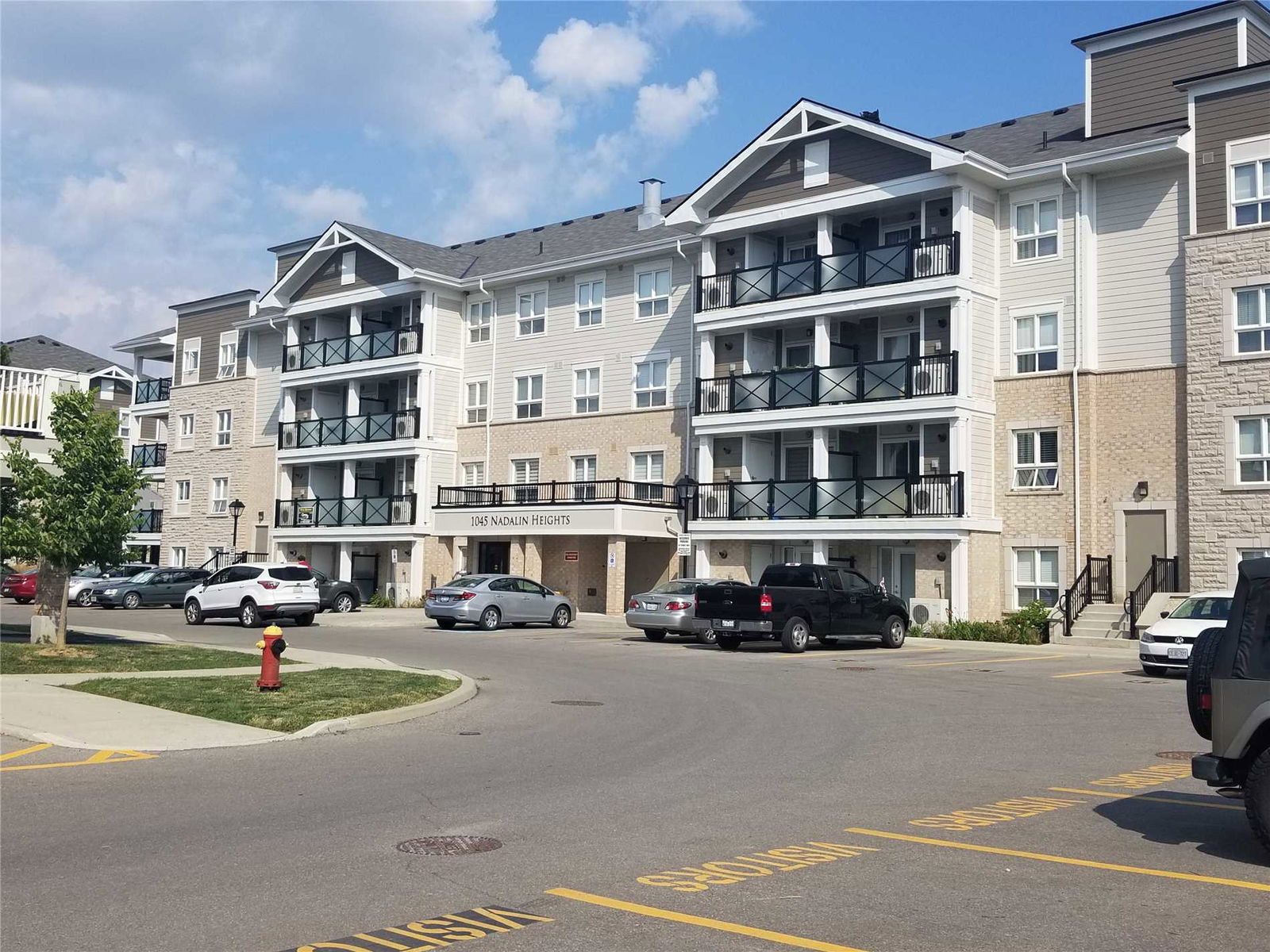 Hawthorne Village Condos, Milton, Toronto