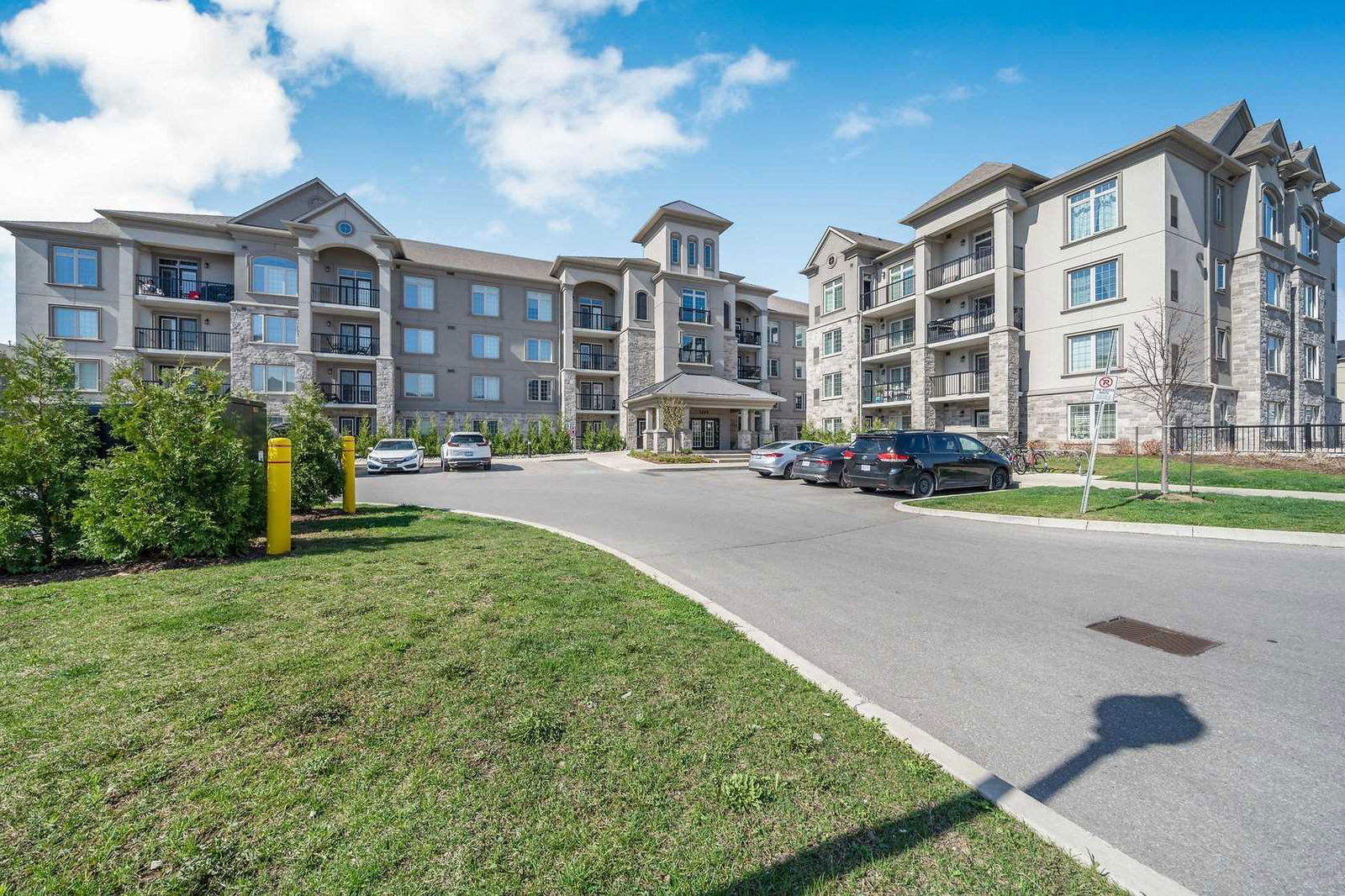 The Courtyards on Main Condos, Milton, Toronto