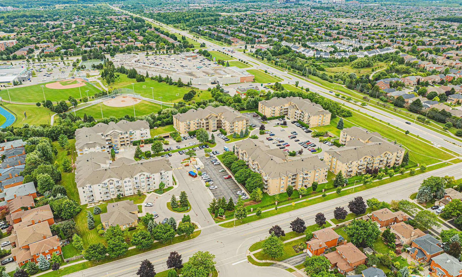 Abbey Oaks Condos, Oakville, Toronto