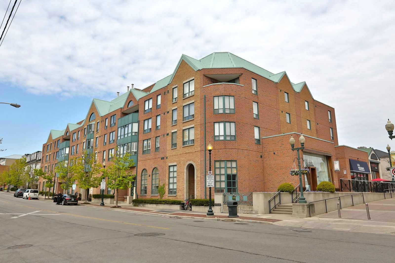 Ashbury Square Condos, Oakville, Toronto