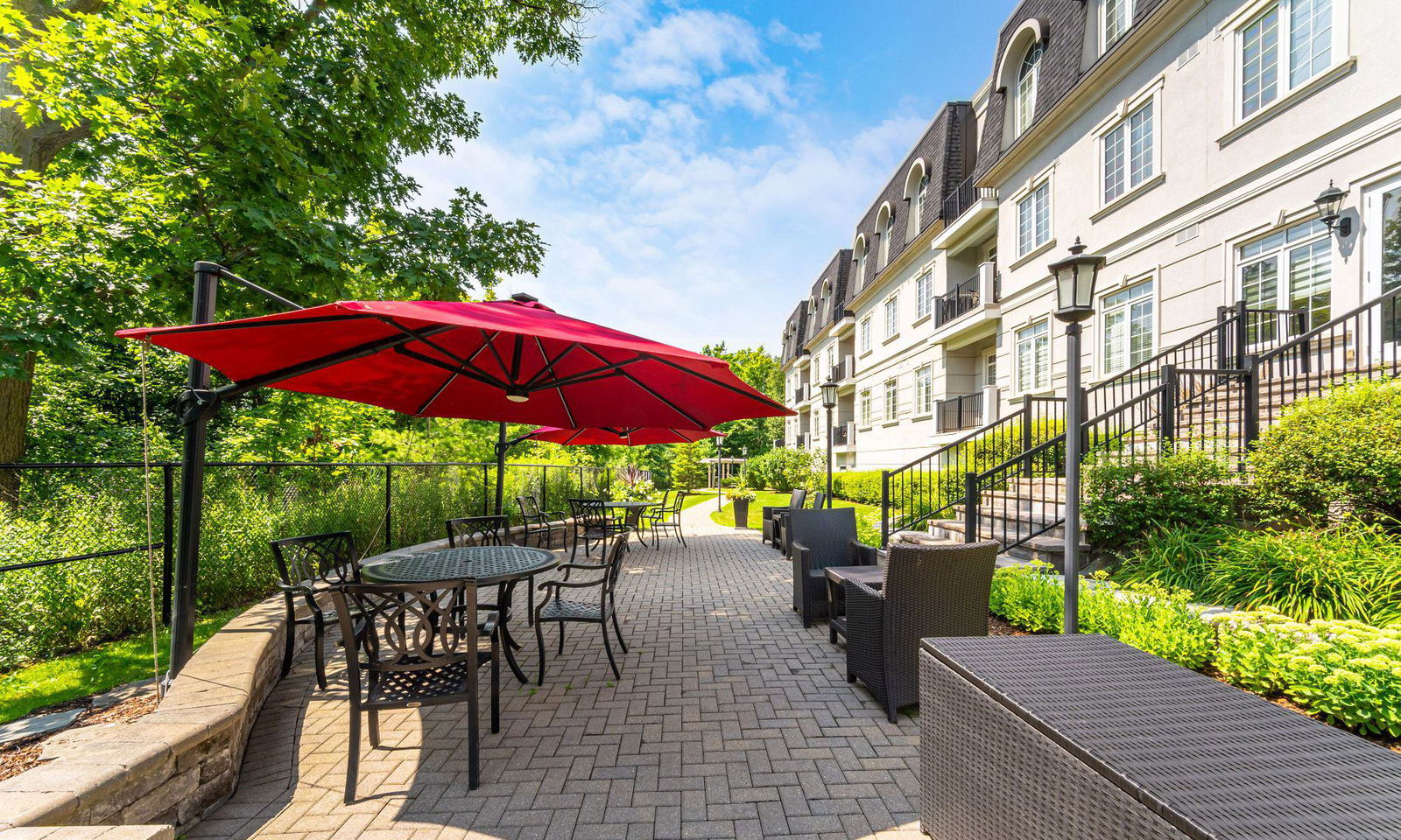 Patio — Balmoral Condos, Oakville, Toronto