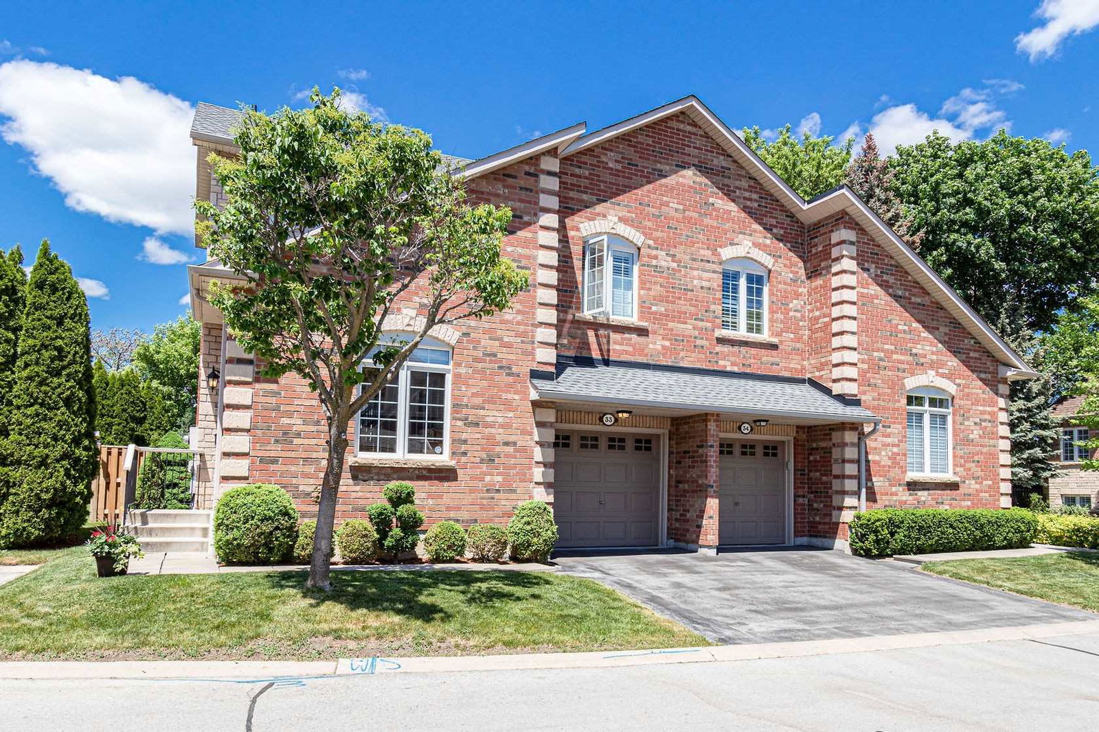 Barclay Square Townhomes, Oakville, Toronto