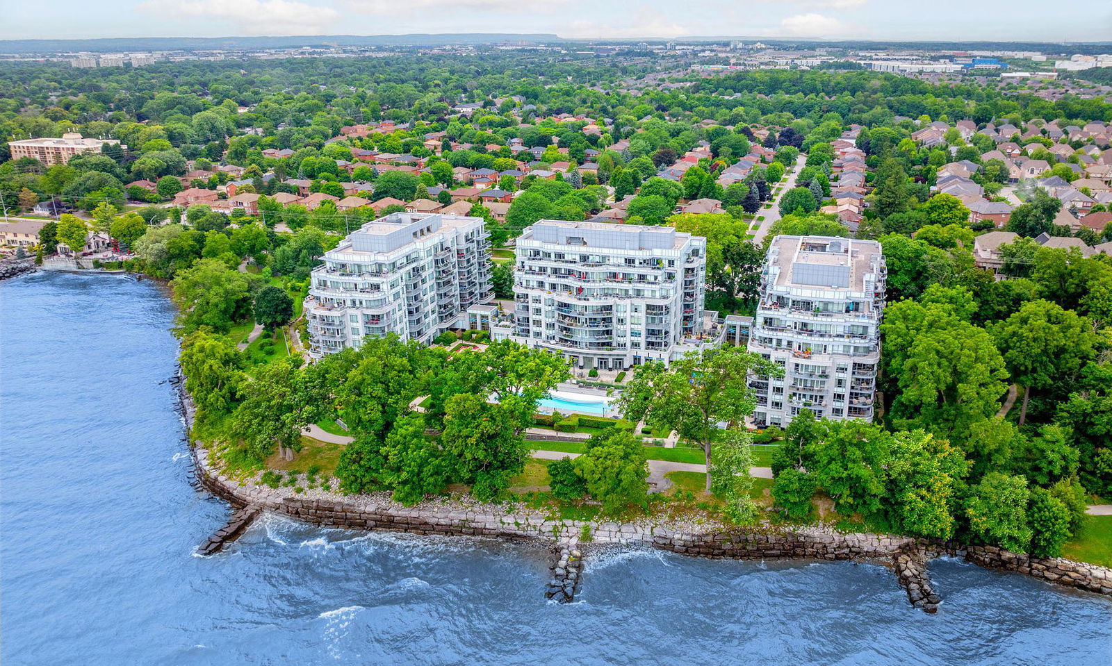 Exterior — Bluwater Condos, Oakville, Toronto