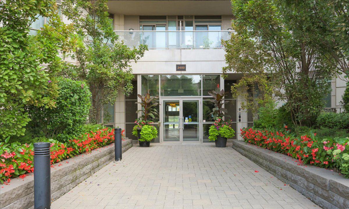 Entrance — Emporium Condos, Oakville, Toronto