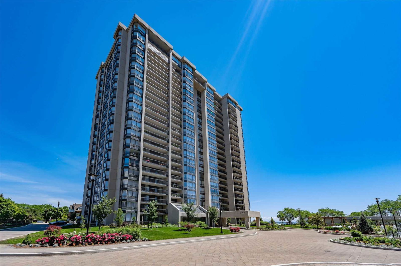 Ennisclare II On The Lake Condos, Oakville, Toronto