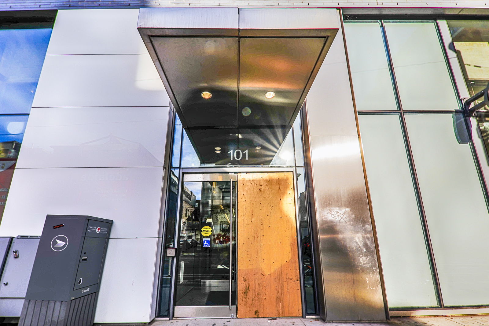 Entrance — Peter Street Condos, Downtown, Toronto