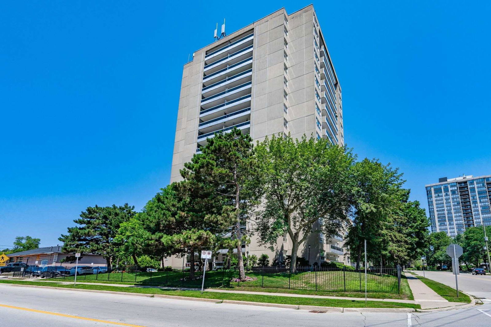 The Lighthouse Condos, Oakville, Toronto