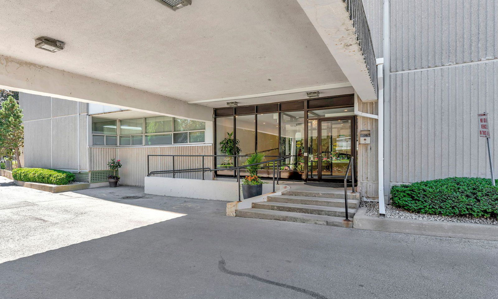 Entrance — The Lighthouse Condos, Oakville, Toronto