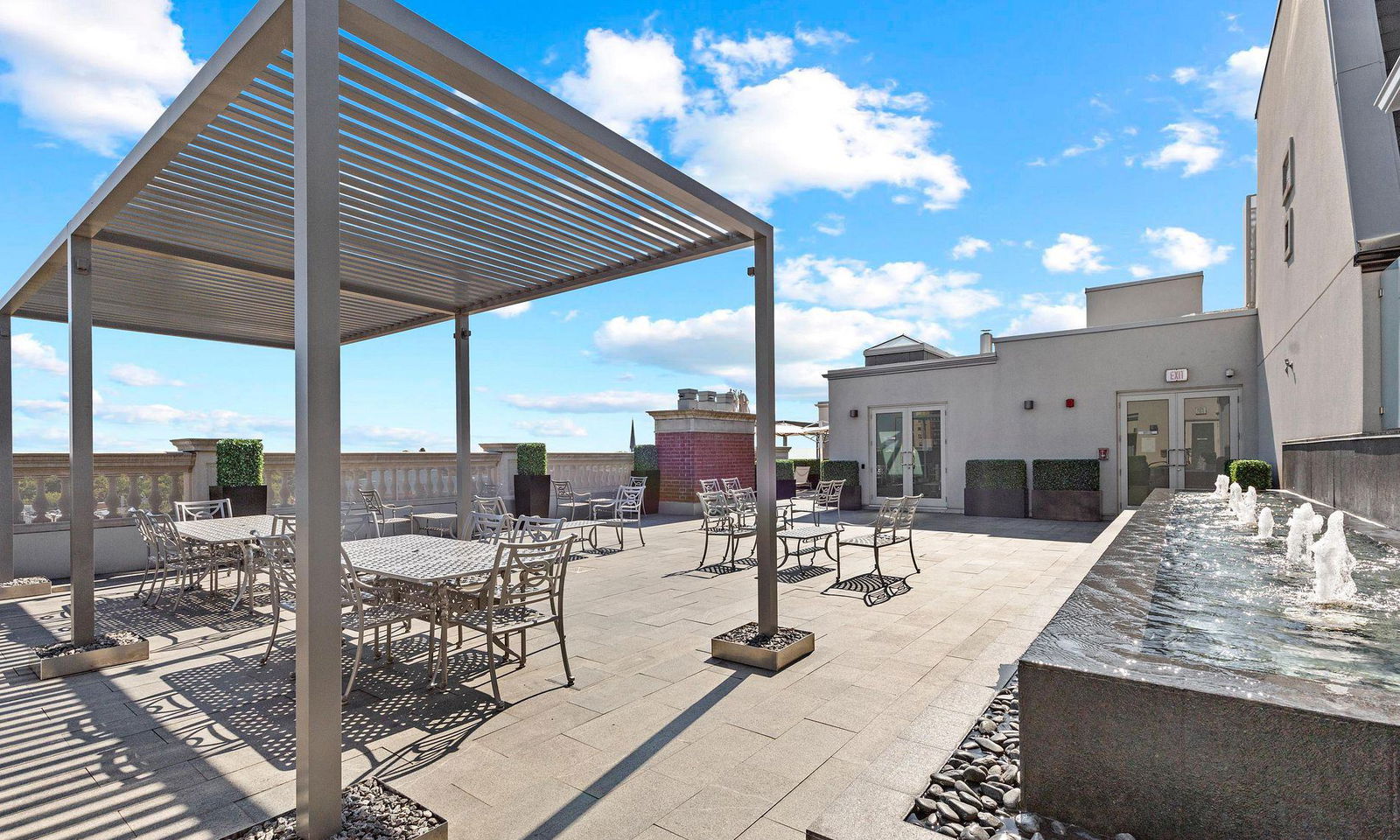 Rooftop Deck — The Randall Residences, Oakville, Toronto