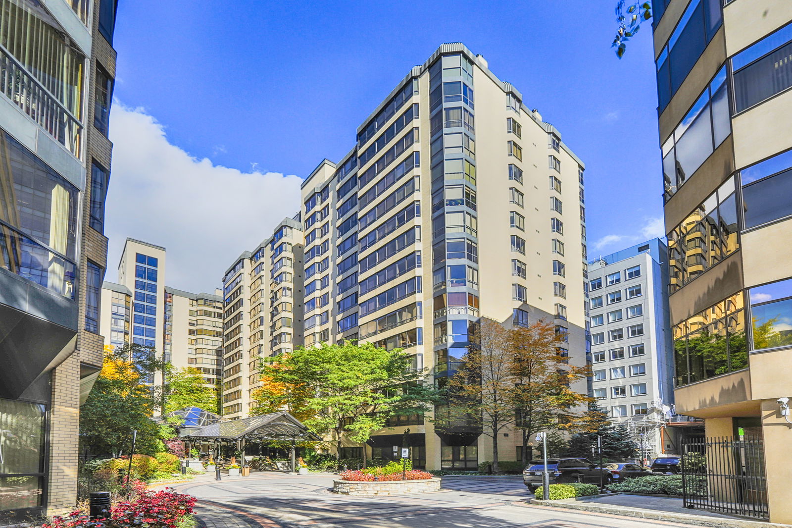 Exterior — One Park Lane I Condos, Downtown, Toronto