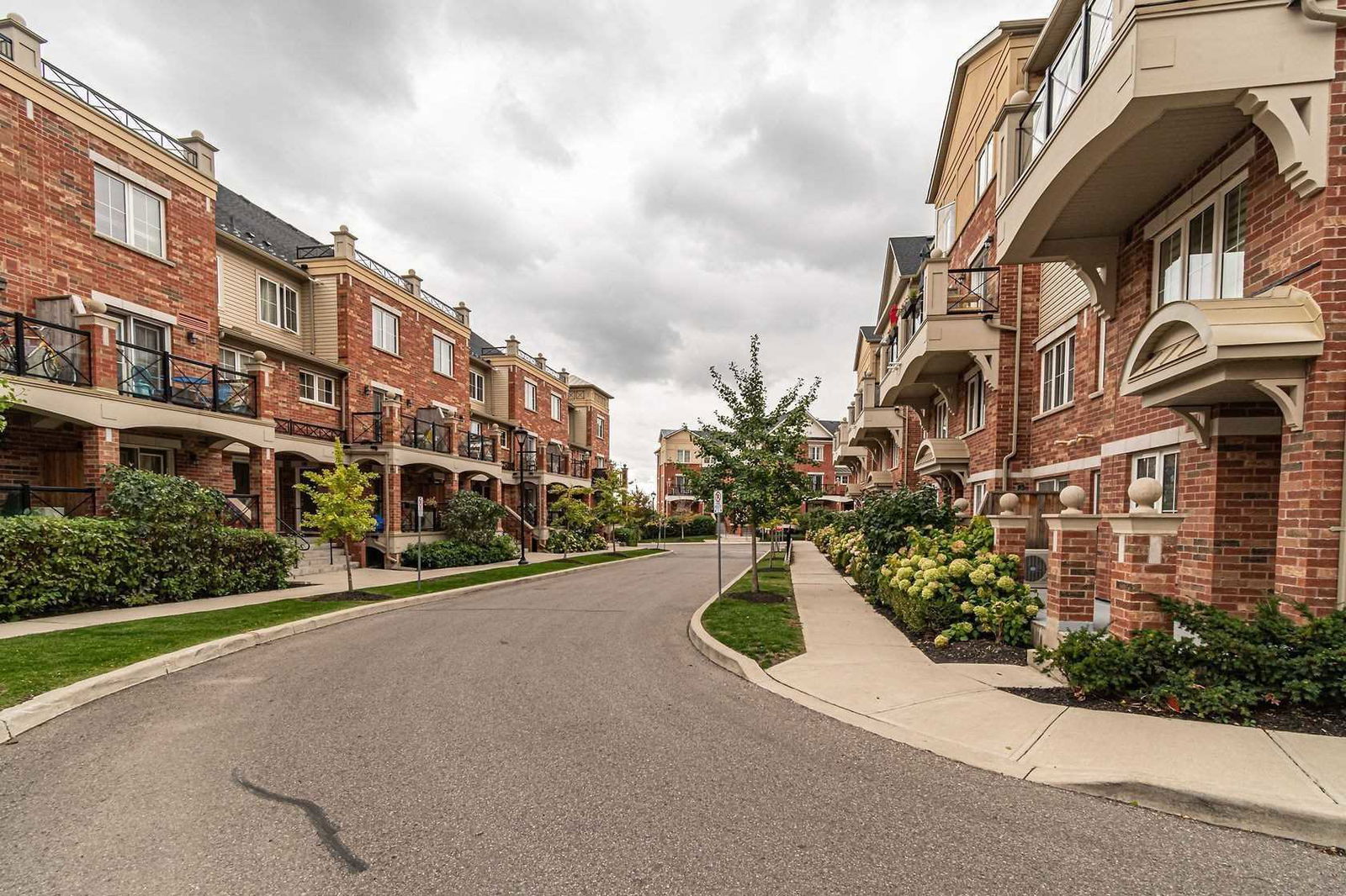 Waterlilies Phase 3 Townhomes, Oakville, Toronto