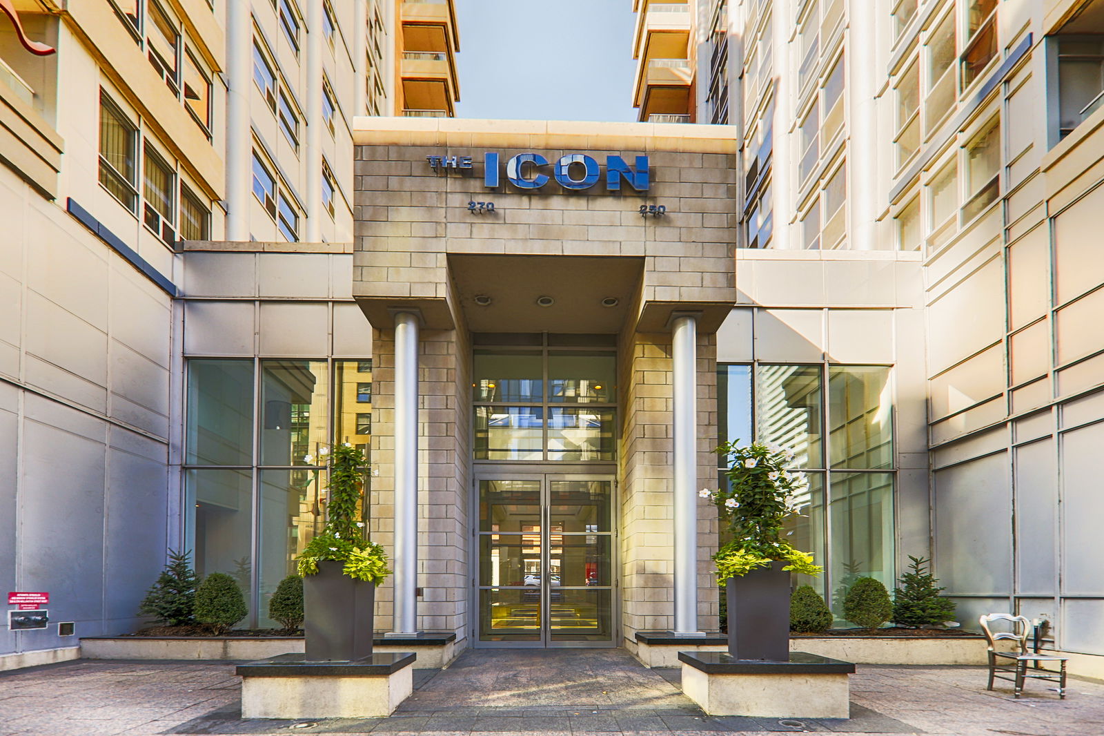 Entrance — Icon II , Downtown, Toronto