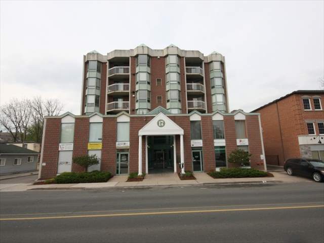 17 King Street East Condos