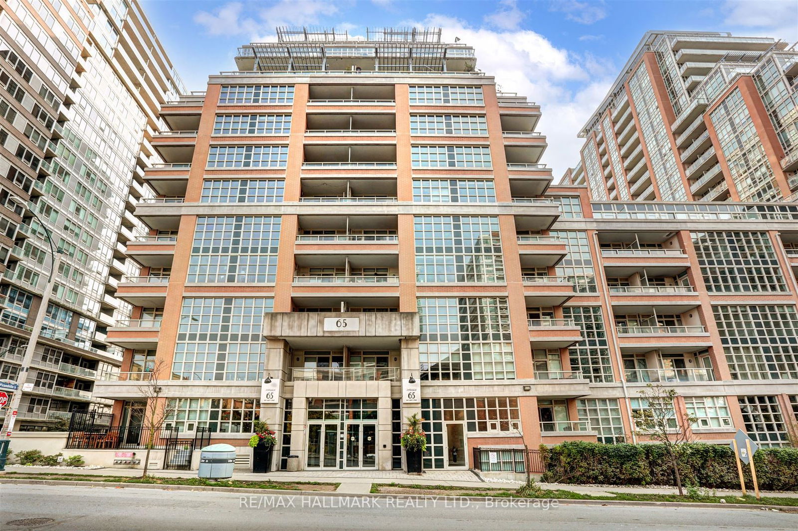 Exterior Side — Liberty Lakeview Towers, West End, Toronto