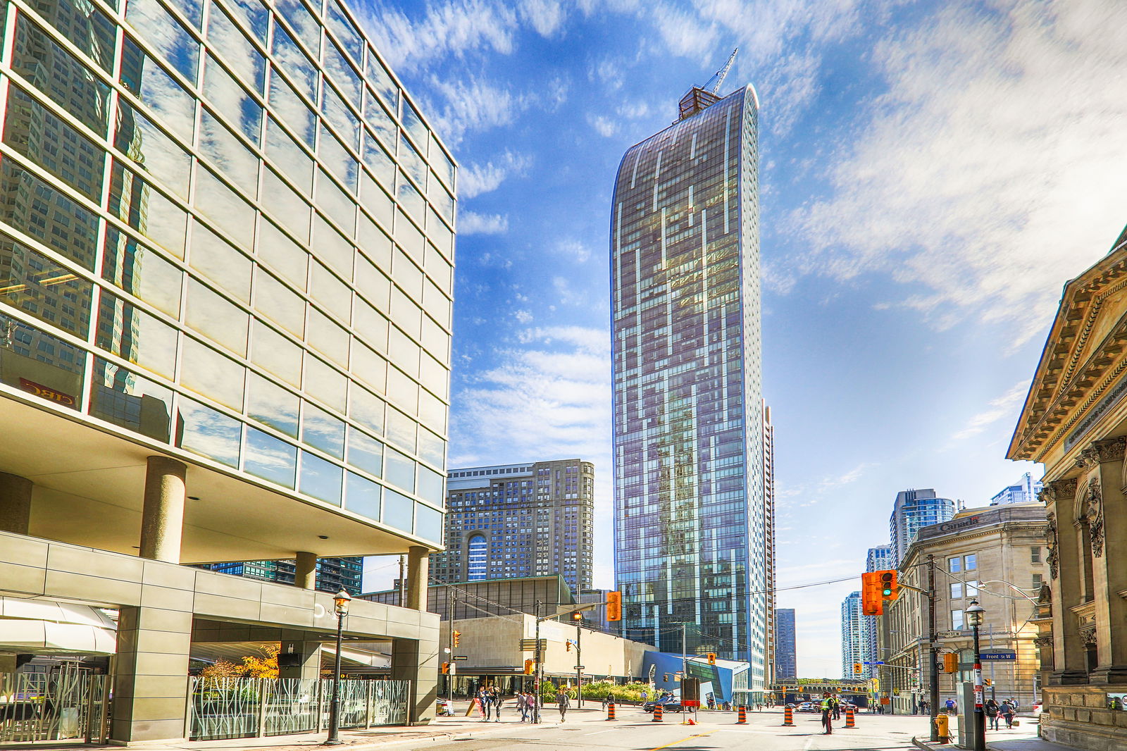 Exterior — L Tower, Downtown, Toronto